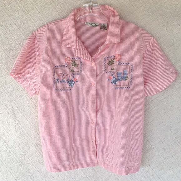 🌴VTG pink seersucker embroidered button down top - Picture 2 of 8
